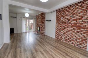 Lounge/Diner- click for photo gallery